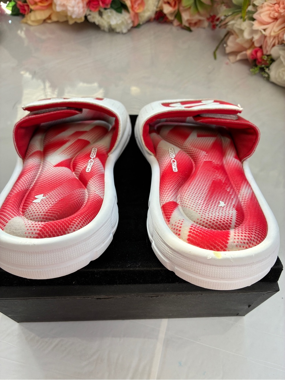 Under Armour Women’s Ignite VIII 4D Foam Red White Adjustable Slide Sandals - Picture 6 of 16
